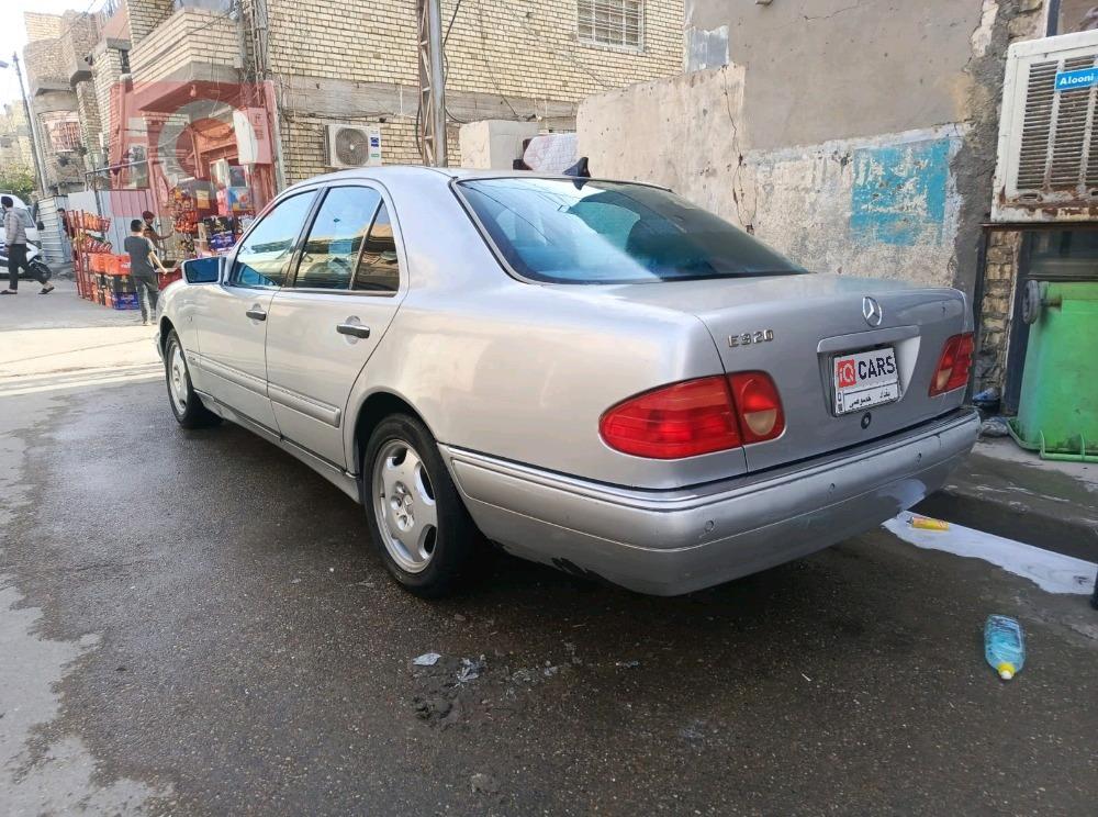 مرسيدس بنز E-Class